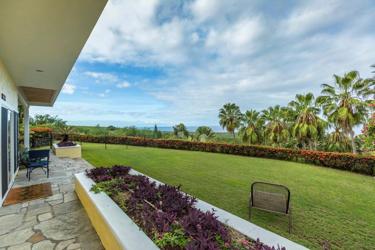 Luana Inn Captain Cook Exterior photo
