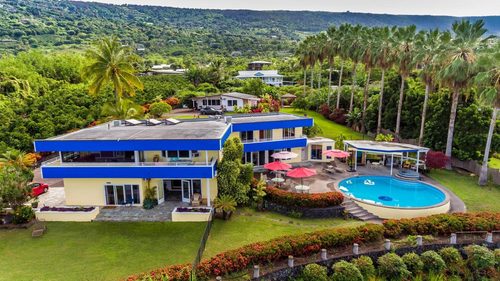 Luana Inn Captain Cook Exterior photo